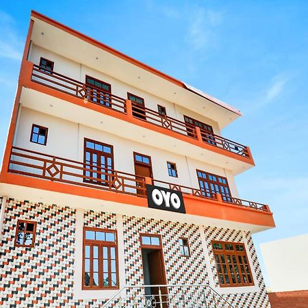 Hotel O Aradhya Galaxy Bhauli エクステリア 写真