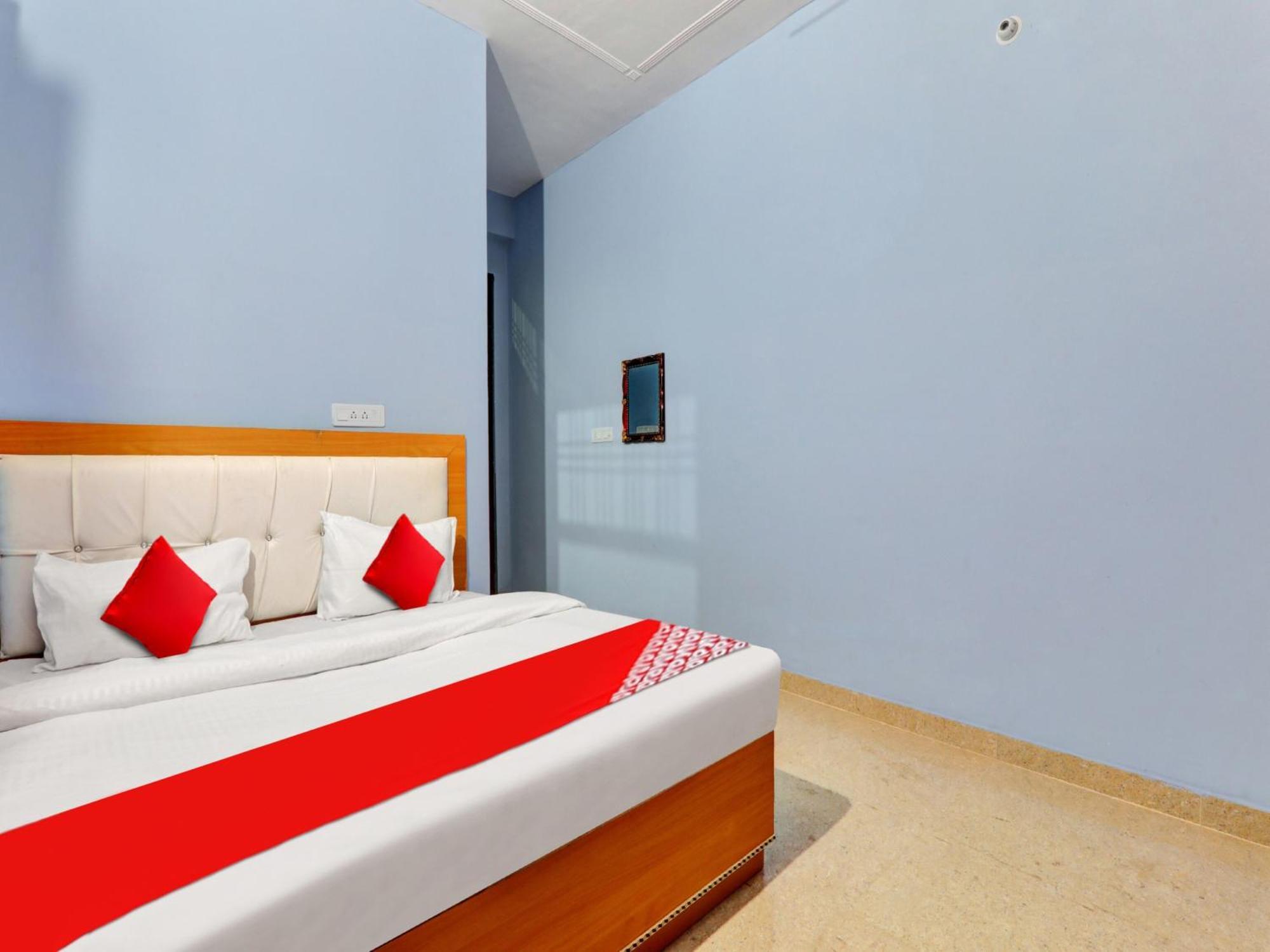 Hotel O Aradhya Galaxy Bhauli エクステリア 写真