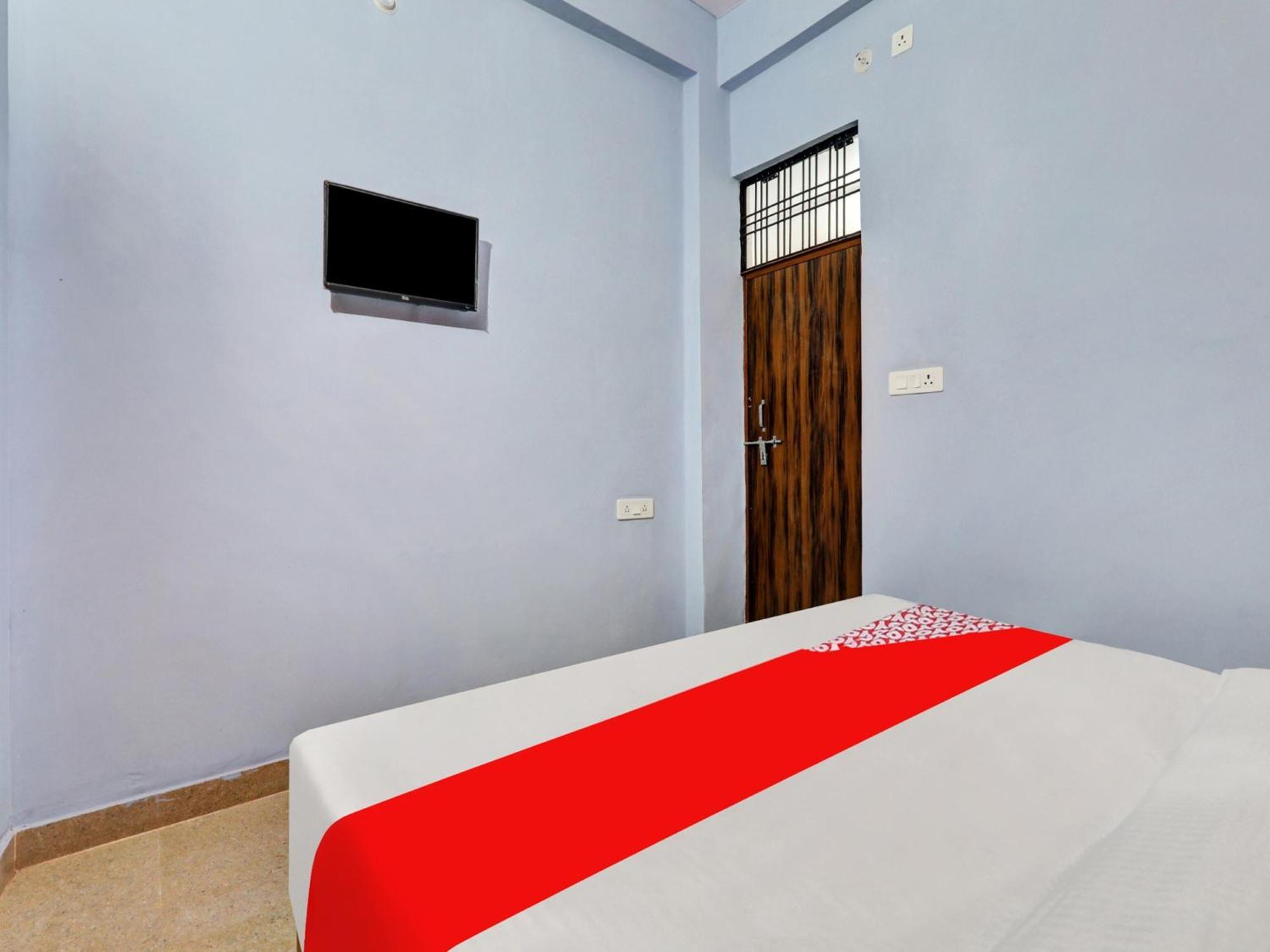 Hotel O Aradhya Galaxy Bhauli エクステリア 写真